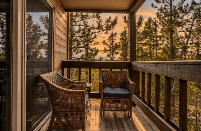 Pinegrove by AvantStay