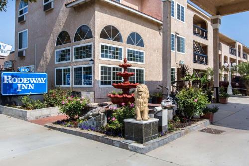 Rodeway Inn Cypress 