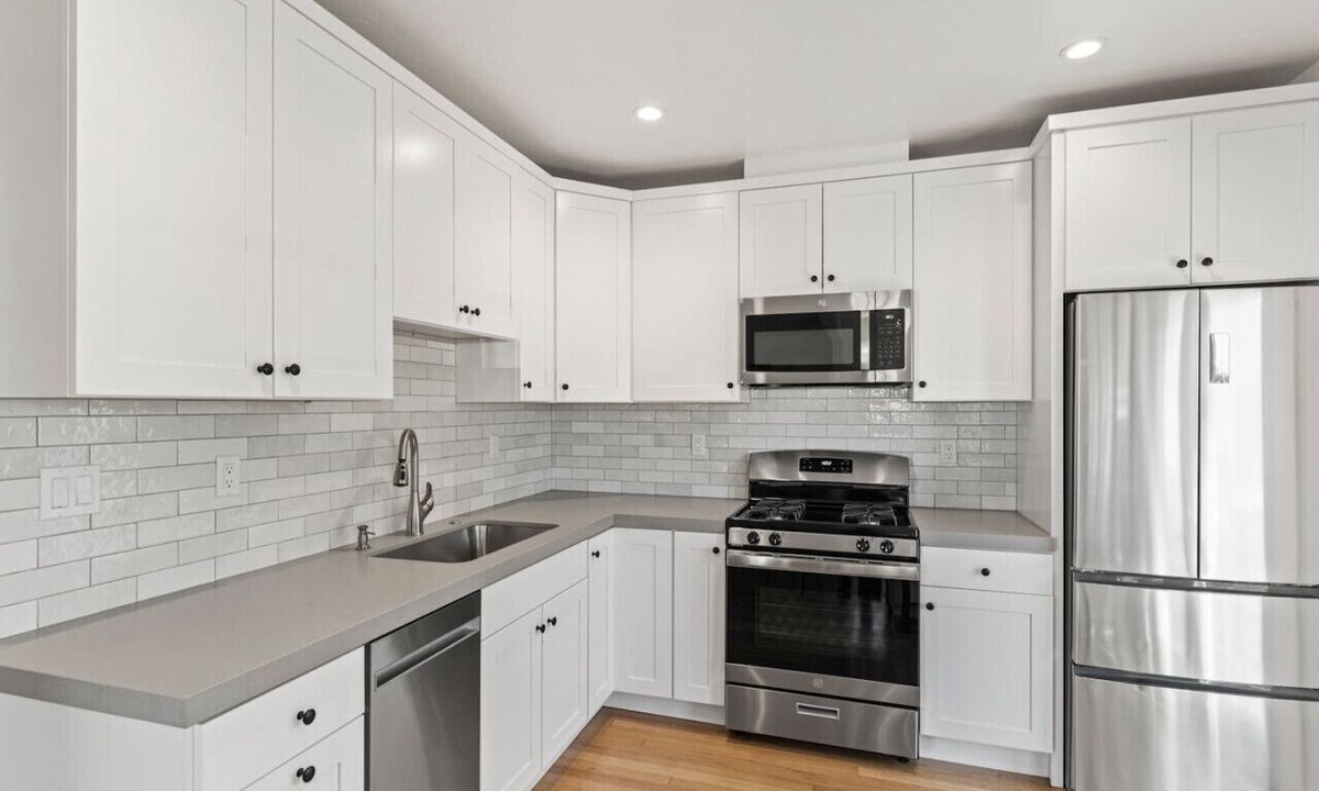 Half Moon Bay Cottage | Elle's Place 2 Blocks from Main Street