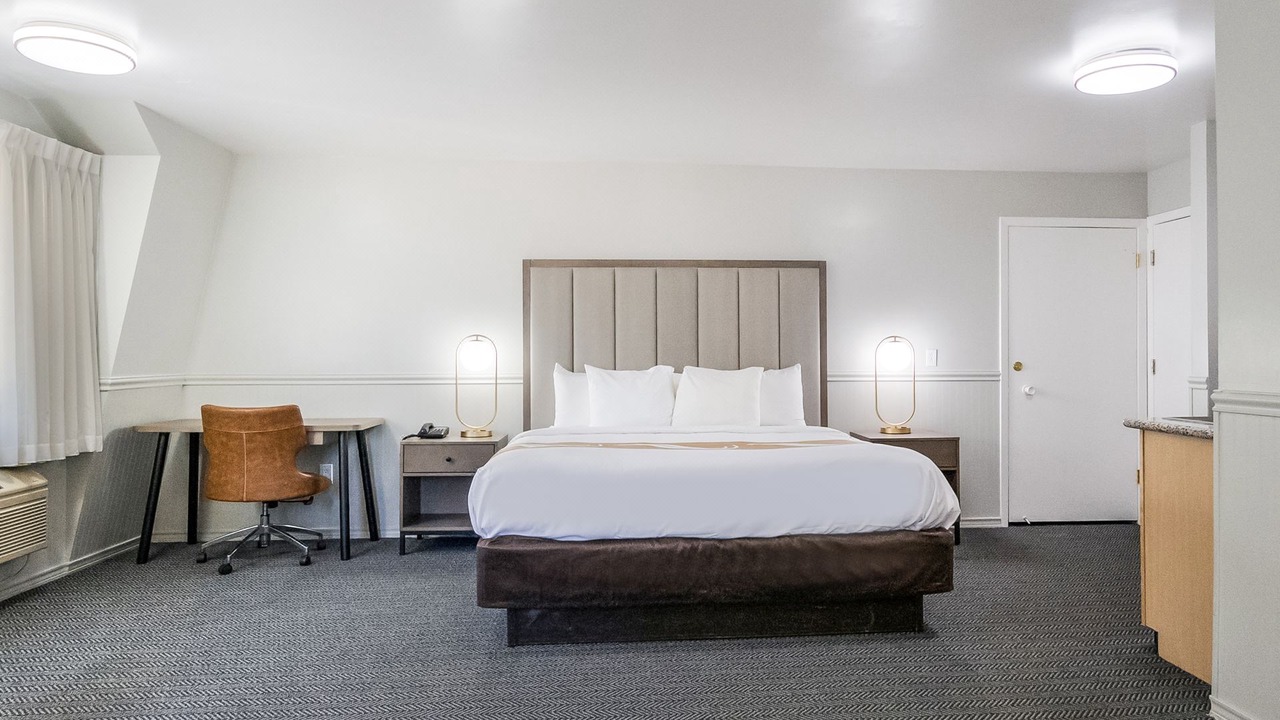Photo of Bedroom in Lakeside Park