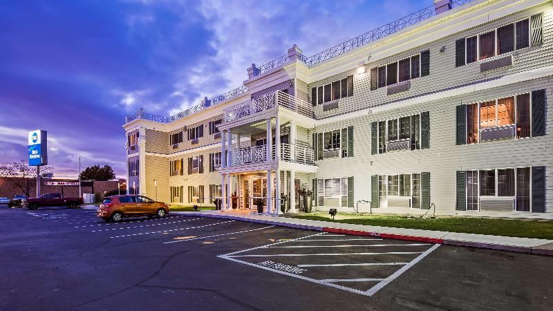 Photo of Buildings in Southwestern Sacramento