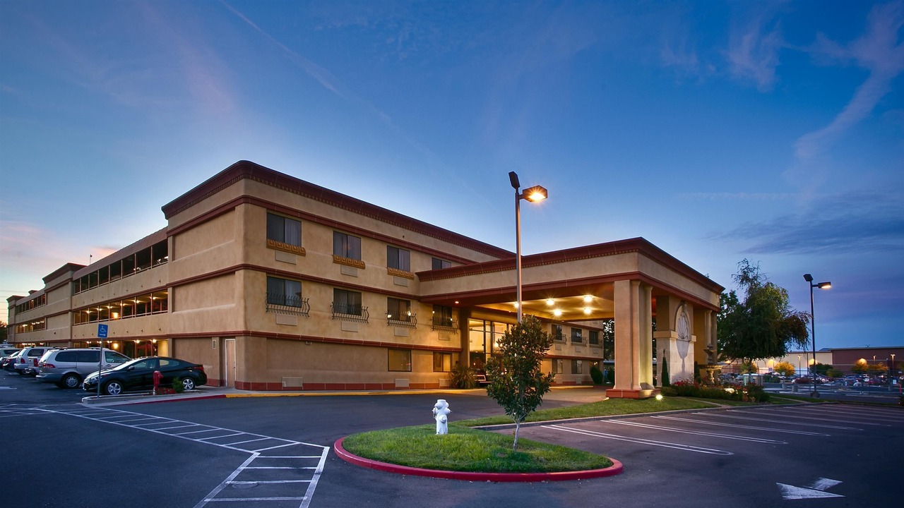 Photo of Buildings in Roseville