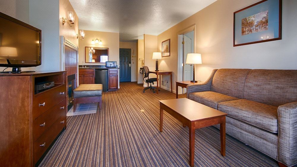 Photo of Livingroom in Southwestern Sacramento