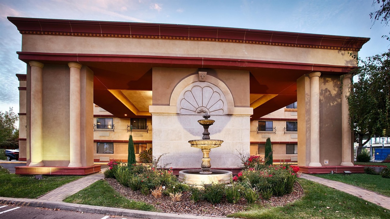 Photo of Buildings in Roseville