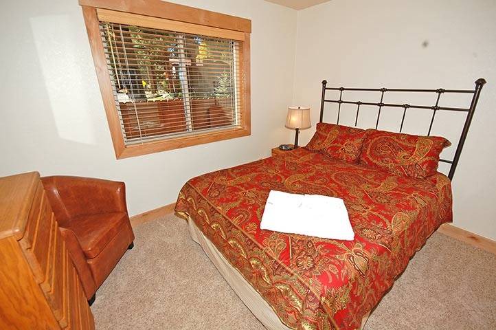 Photo of Bedroom in Highland Woods