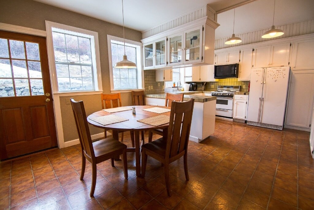 Photo of Livingroom in Downtown