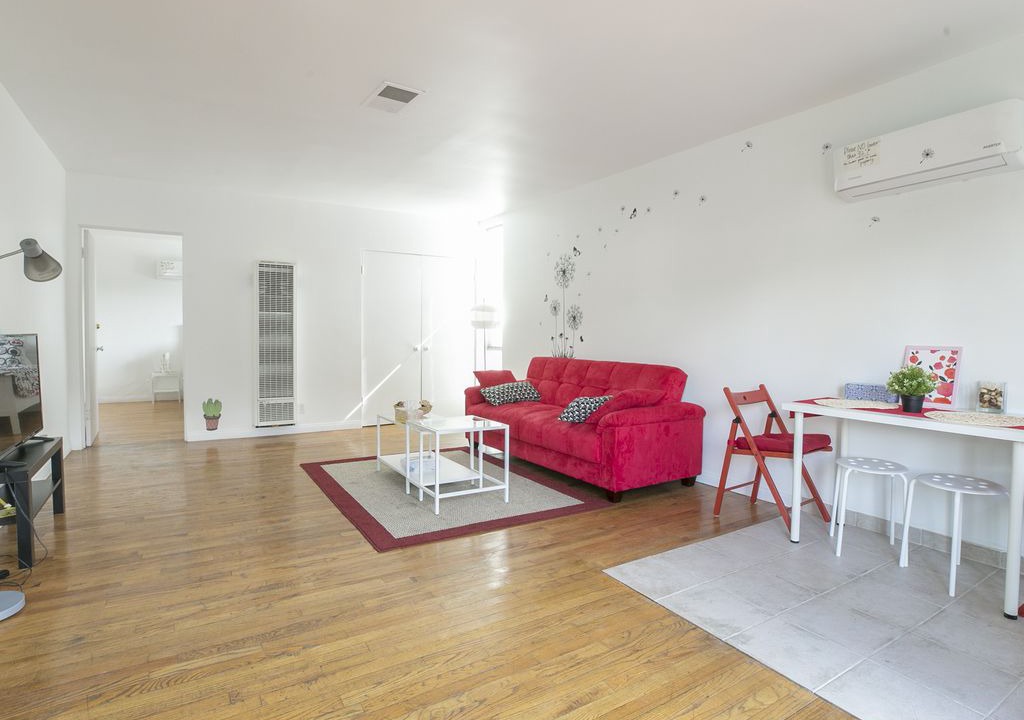 Photo of Livingroom in Silver Lake
