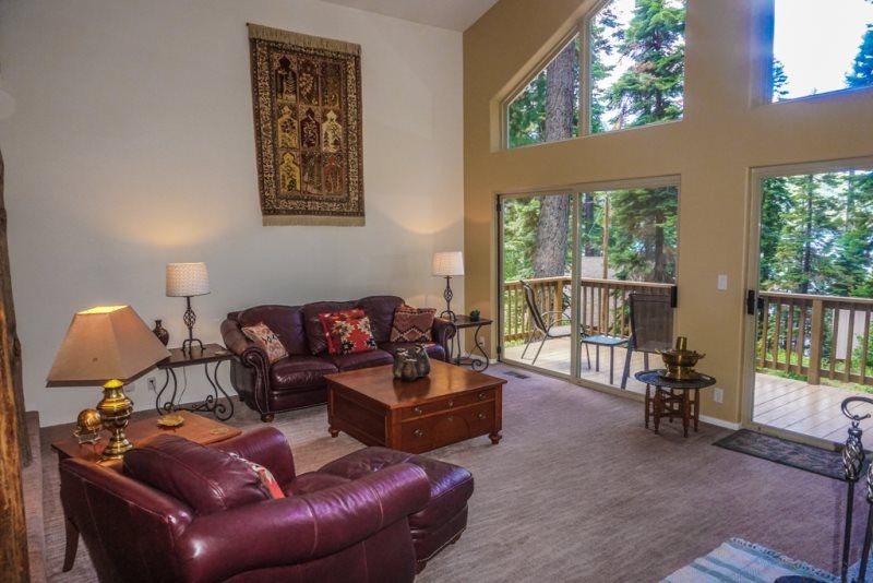 Photo of Livingroom in Fallen Leaf