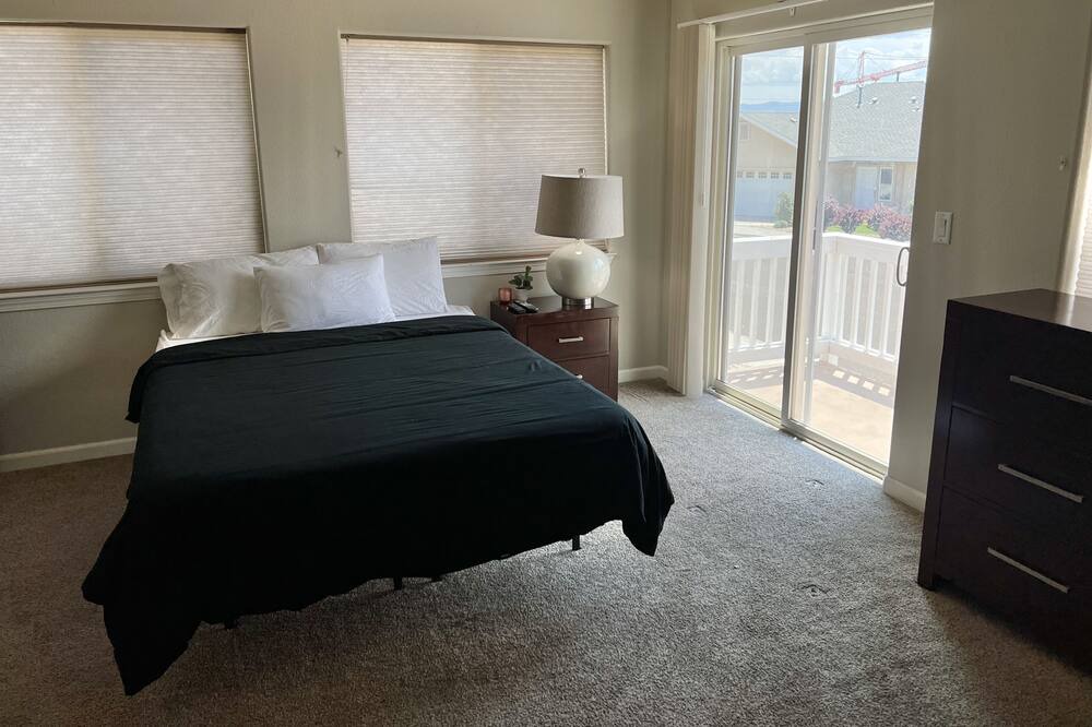 Photo of Bedroom in Northeast Reno