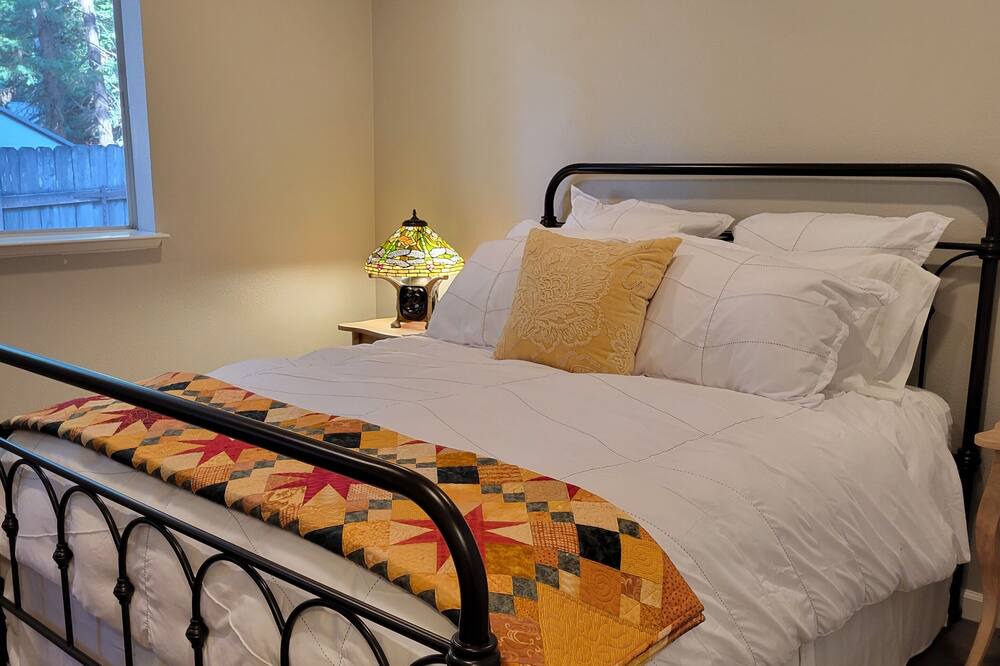 Photo of Bedroom in Baxter