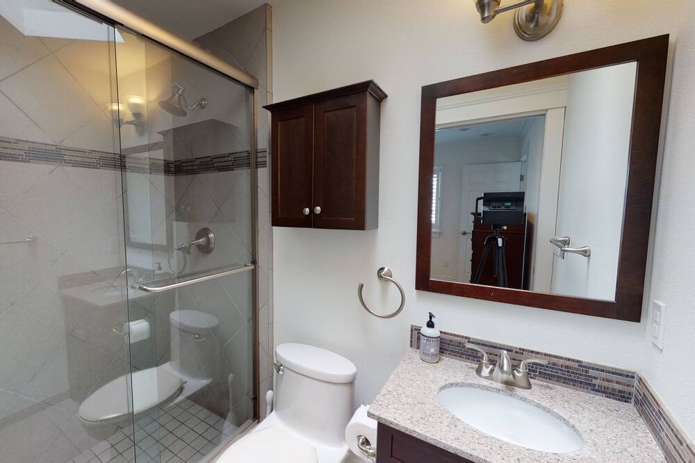 Photo of Bathroom in Coronado