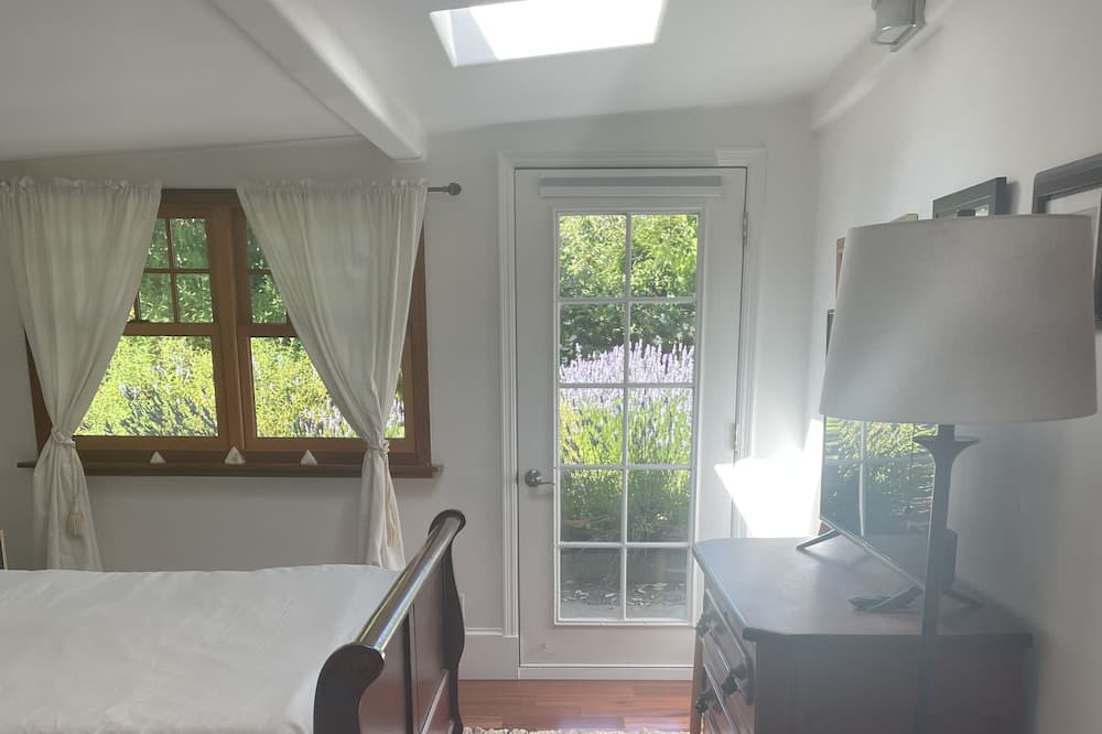 Photo of Bedroom in Point Reyes Station