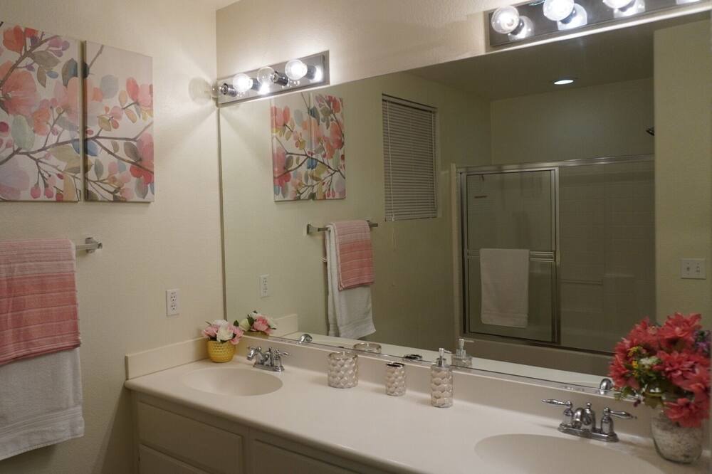 Photo of Bathroom in Coachella