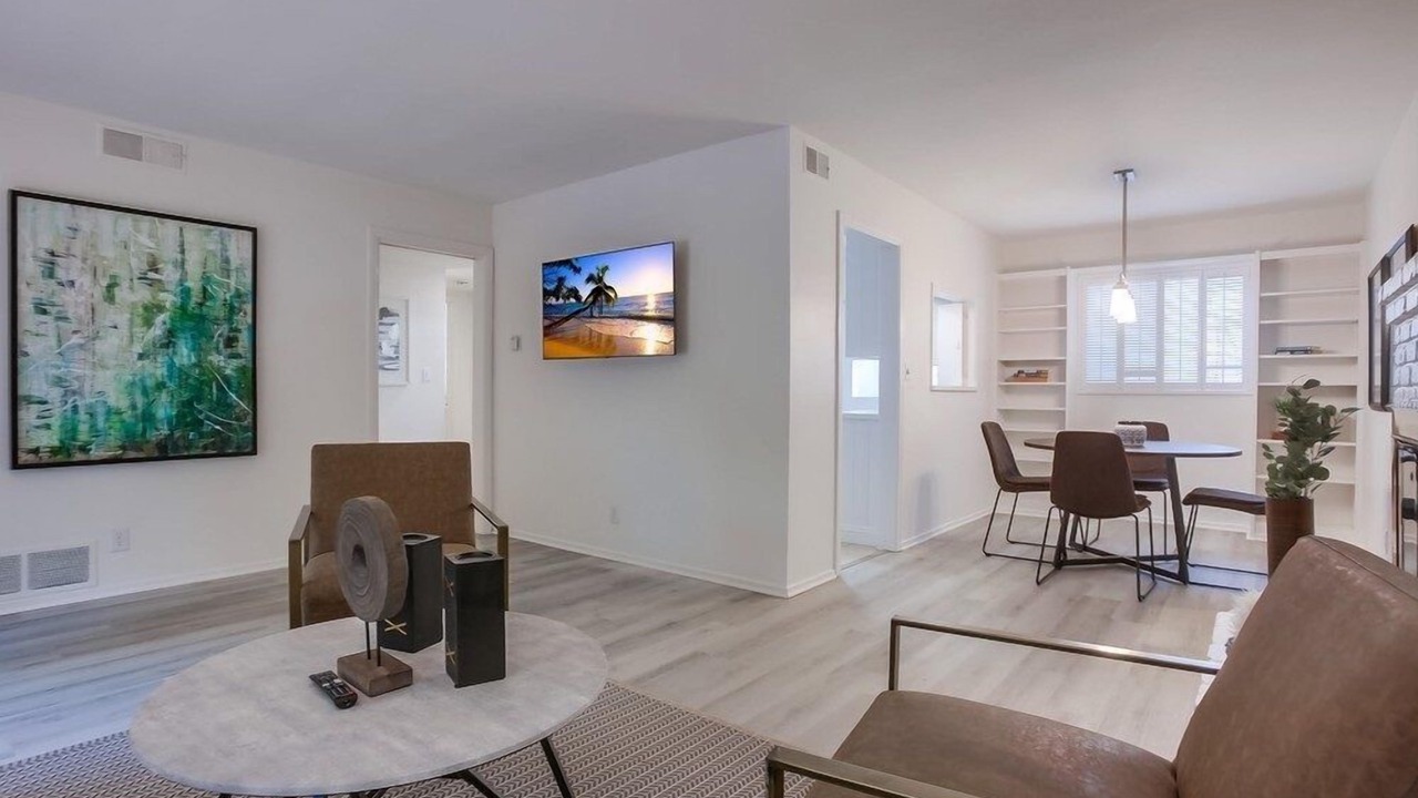 Photo of Livingroom in Beach Barber Tract