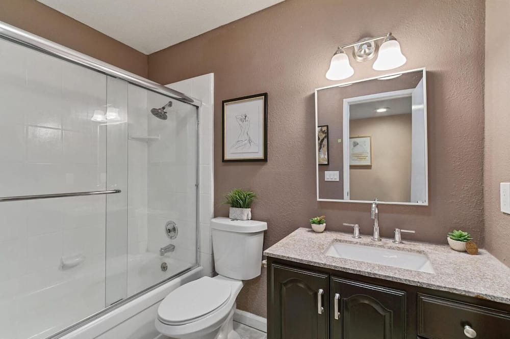 Photo of Bathroom in Auburn