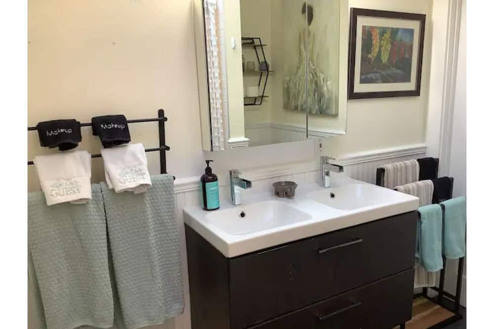 Photo of Bathroom in San Anselmo