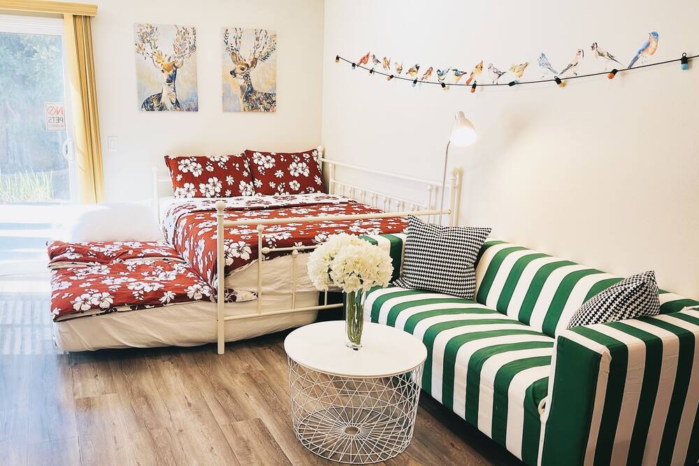 Photo of Bedroom in Fountain Valley
