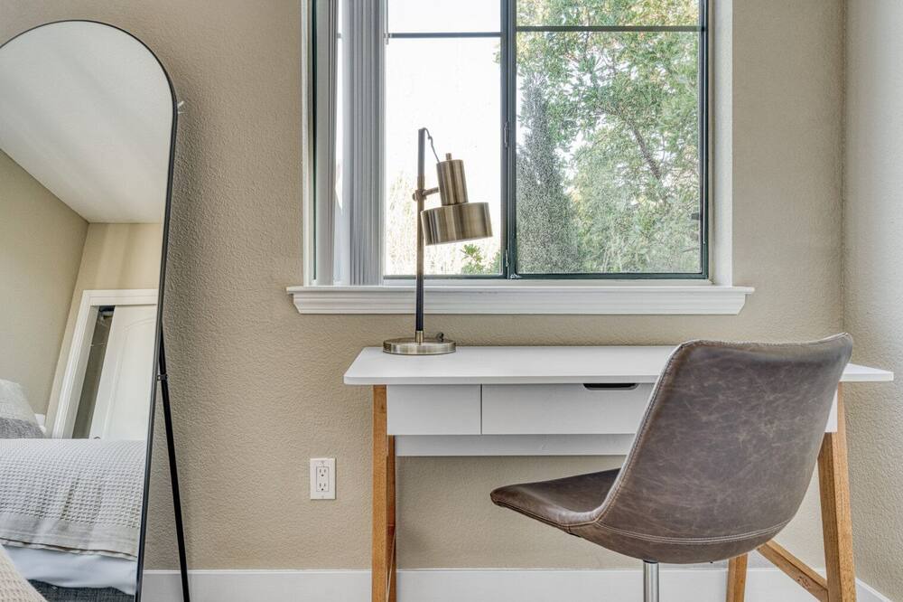 Photo of Bedroom in East San Mateo