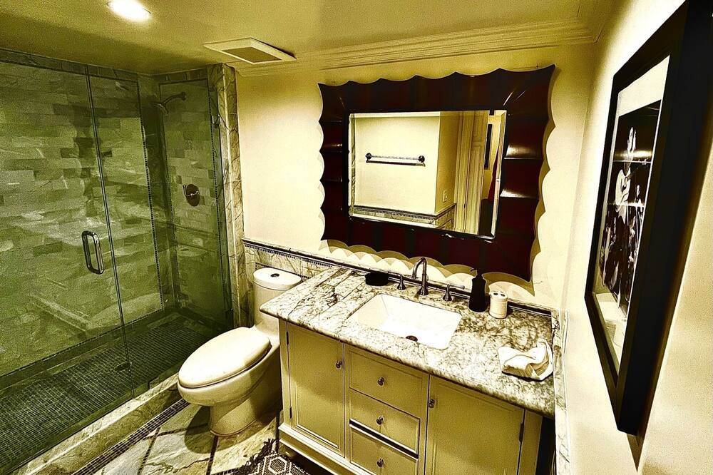 Photo of Bathroom in The Flats
