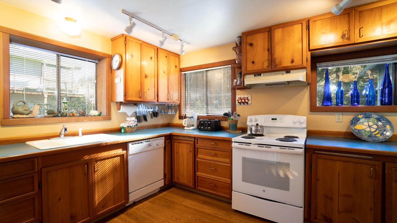Photo of Kitchen in Neahkahnie Beach
