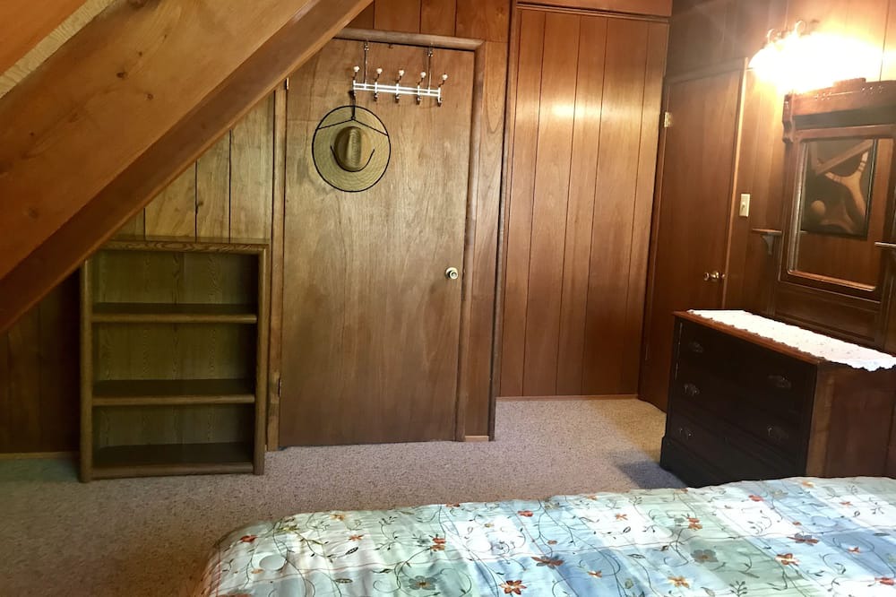 Photo of Bedroom in Tahoma
