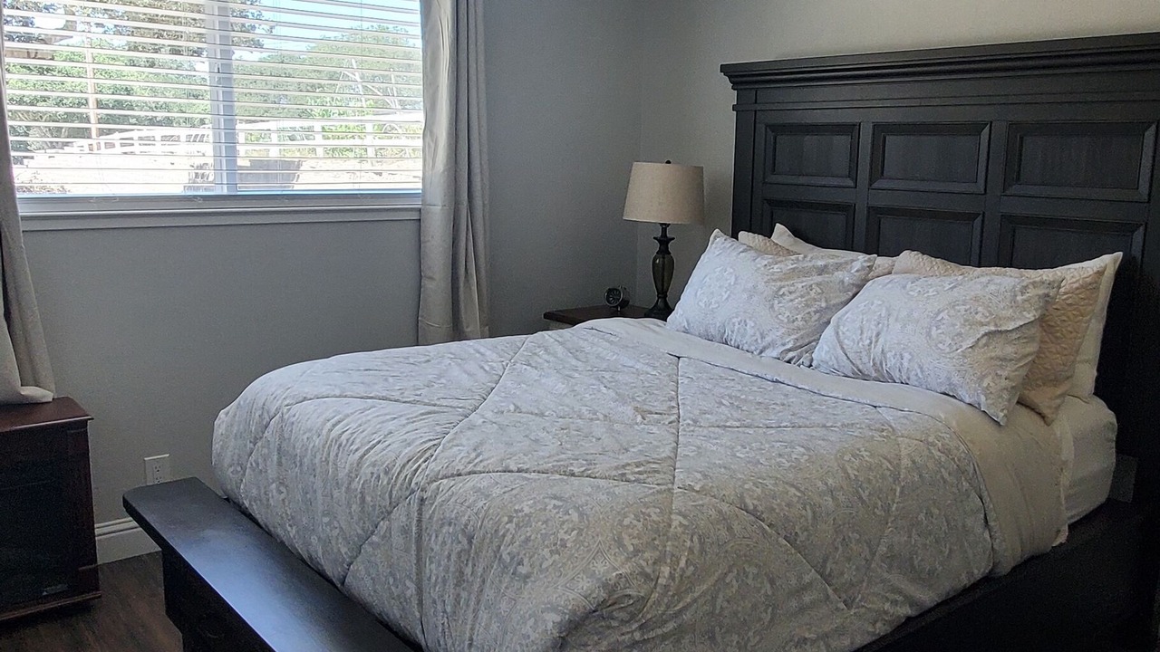 Photo of Bedroom in Prunedale