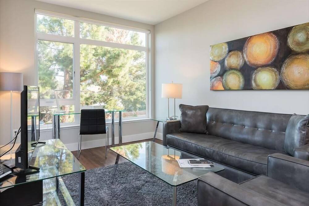 Photo of Bedroom in Shoreline West