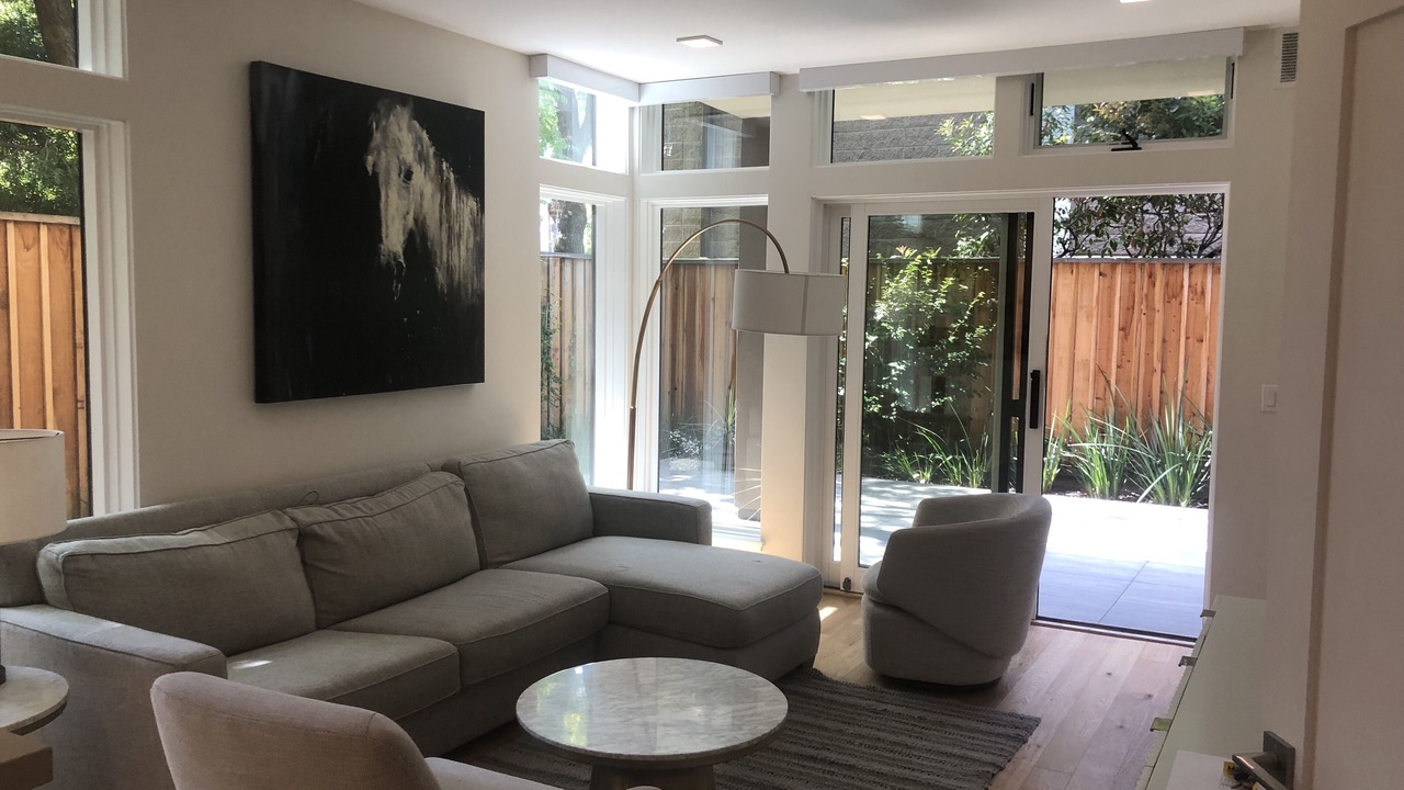 Photo of Livingroom in University South