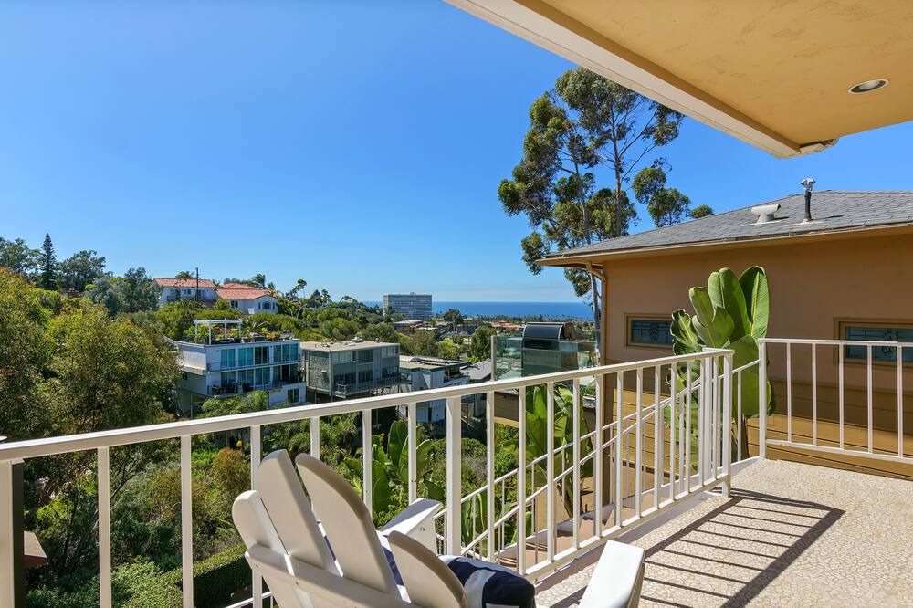 Photo of Patio Balcony in Village of La Jolla