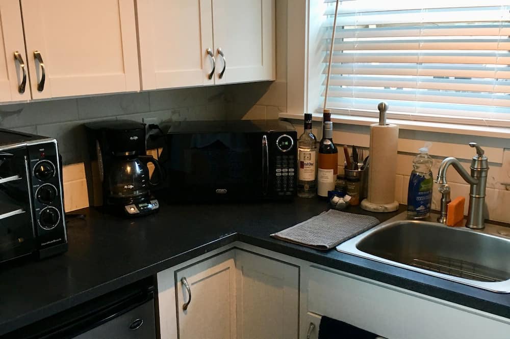 Photo of Kitchen in Siskiyou-Hargadine Historic District