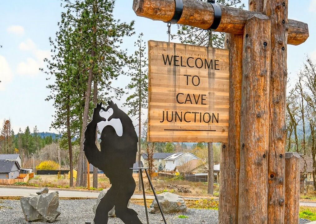Photo of Others in Cave Junction