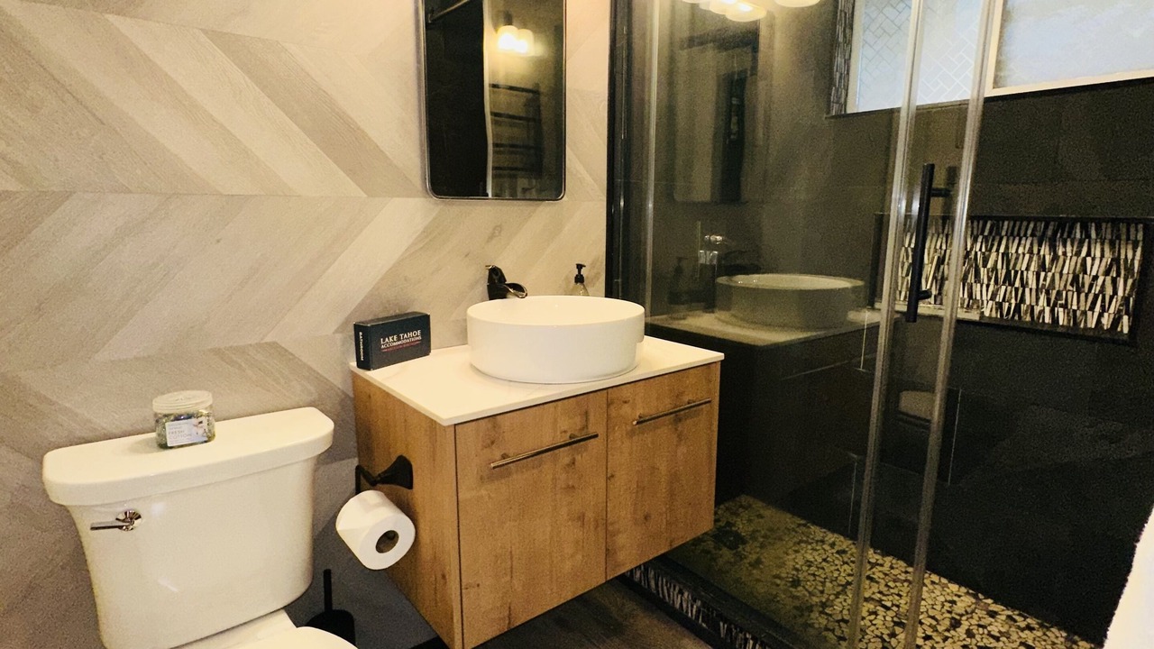 Photo of Bathroom in Lower Kingsbury