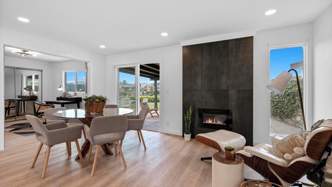 Photo of Livingroom in Allied Gardens