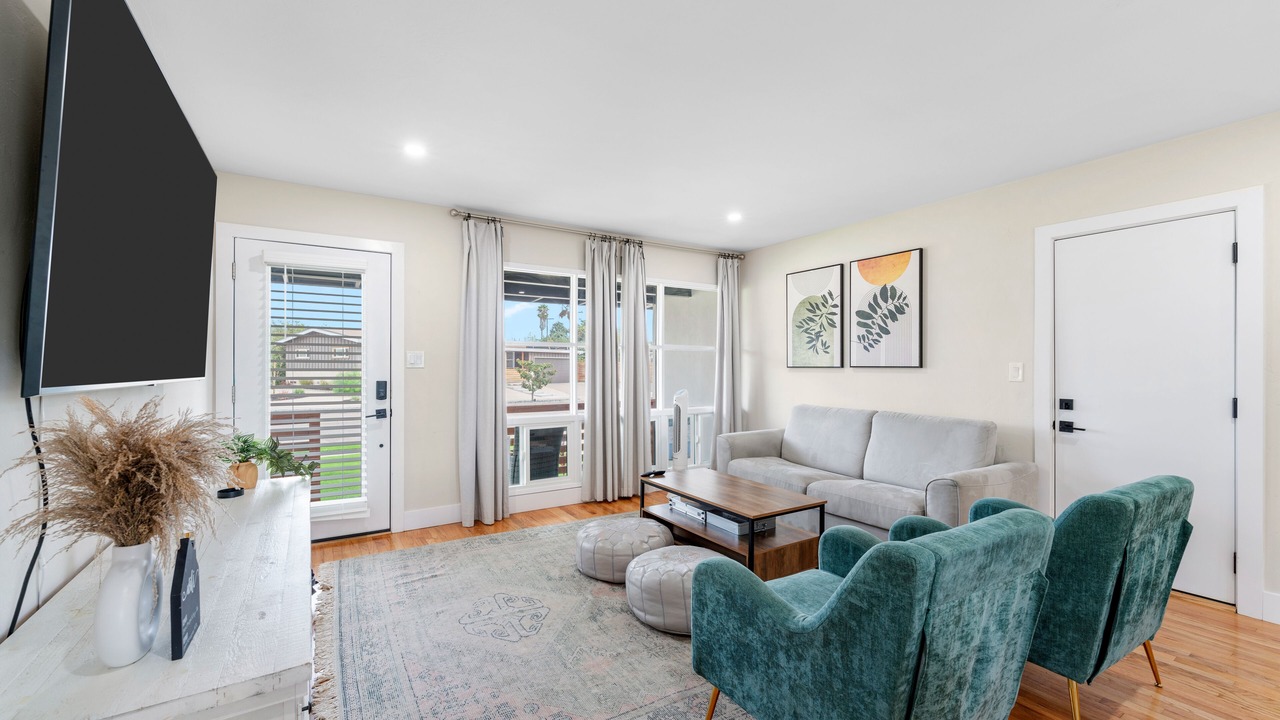 Photo of Livingroom in Serra Mesa