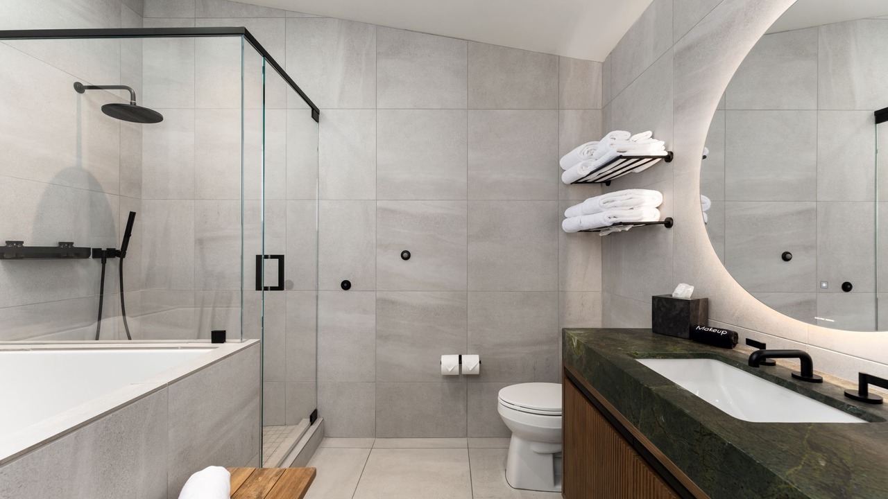 Photo of Bathroom in Lakeside Park