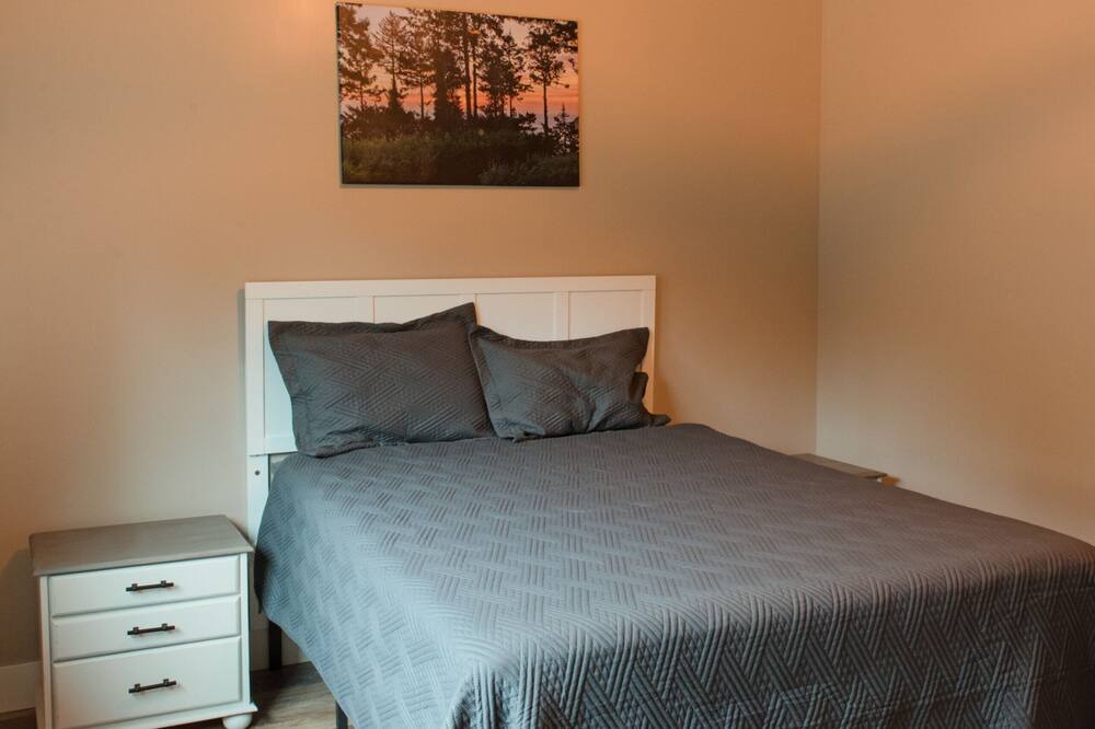 Photo of Bedroom in McKinleyville