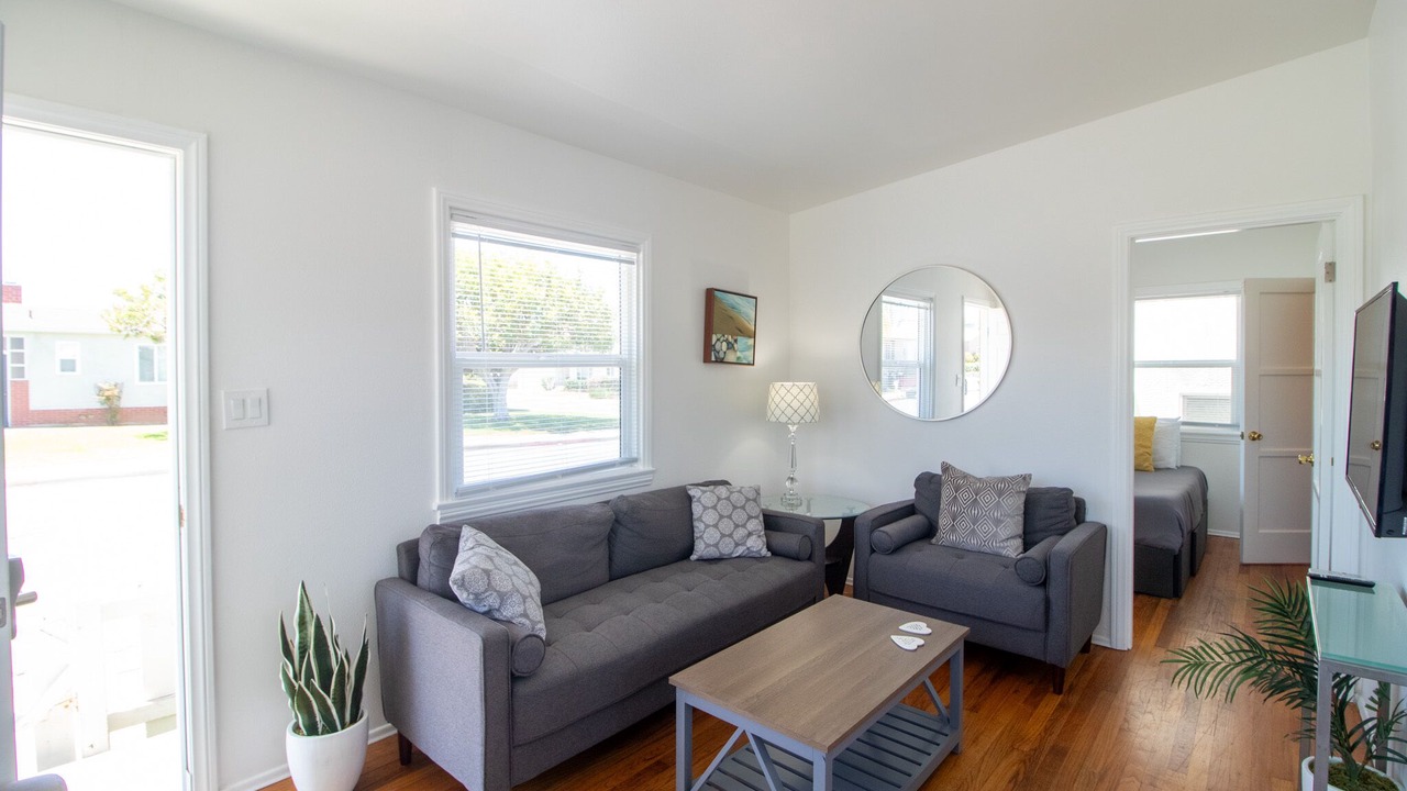 Photo of Livingroom in College East