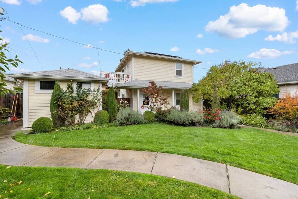 Photo of Outdoor in Siskiyou-Hargadine Historic District