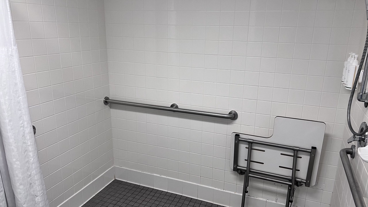 Photo of Bathroom in Benton Tract