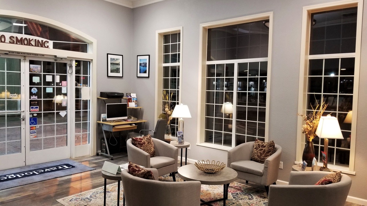 Photo of Livingroom in Benton Tract
