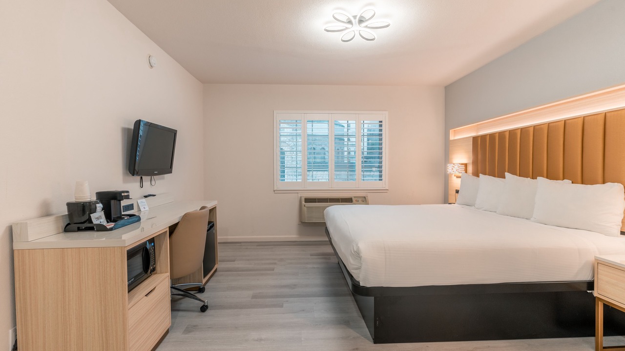 Photo of Bedroom in Pacific Heights