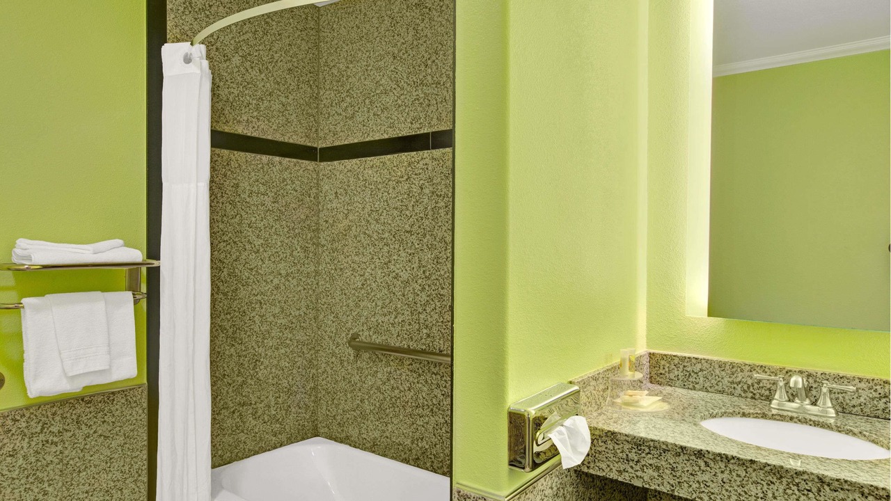Photo of Bathroom in Cow Hollow