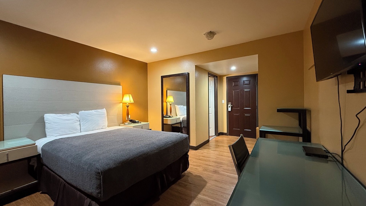 Photo of Bedroom in Gardena