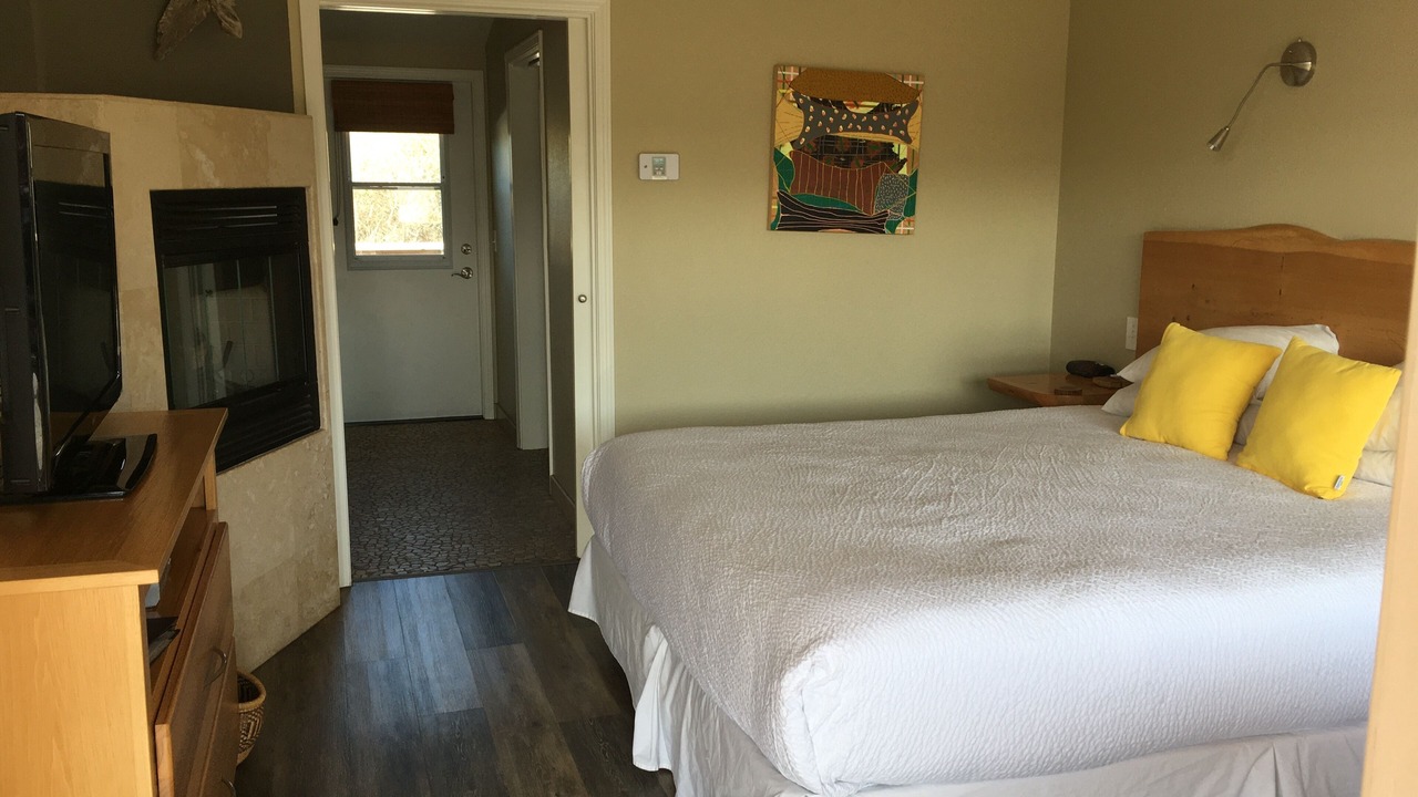 Photo of Bedroom in San Simeon