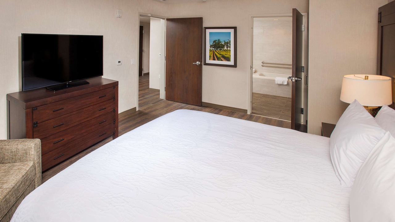 Photo of Bedroom in Downtown Burbank