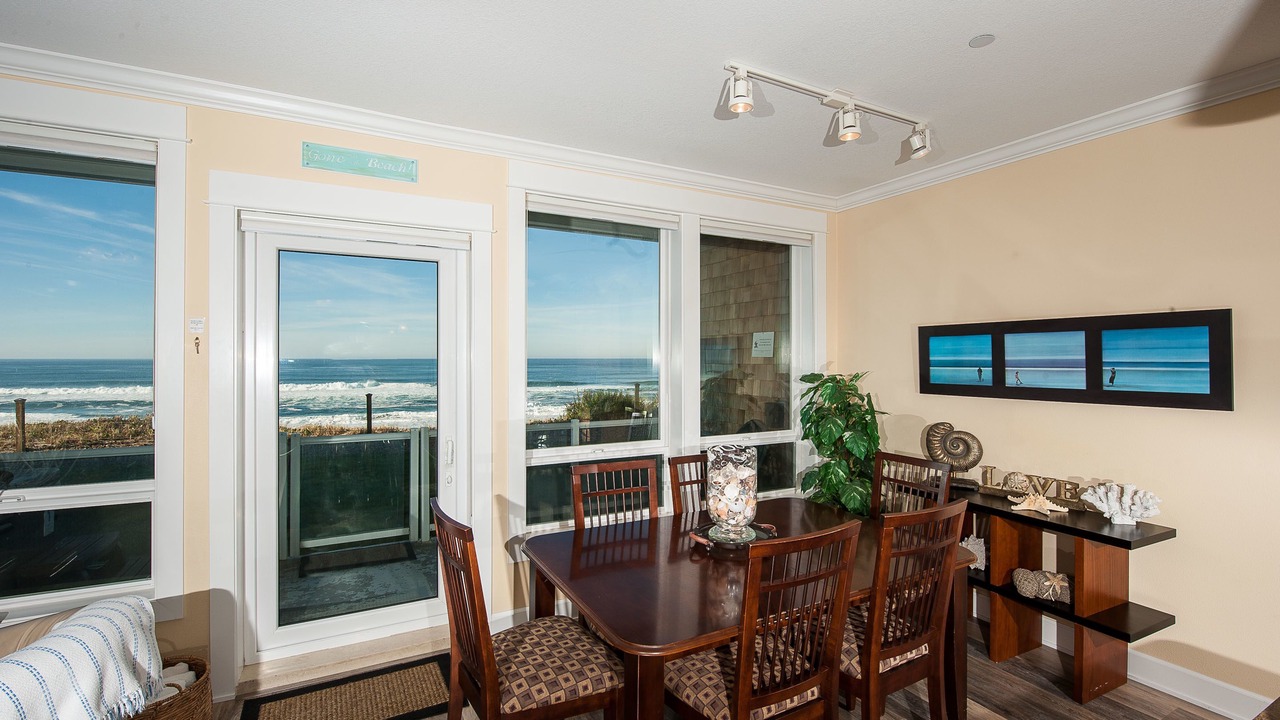 Photo of Livingroom in Lincoln City