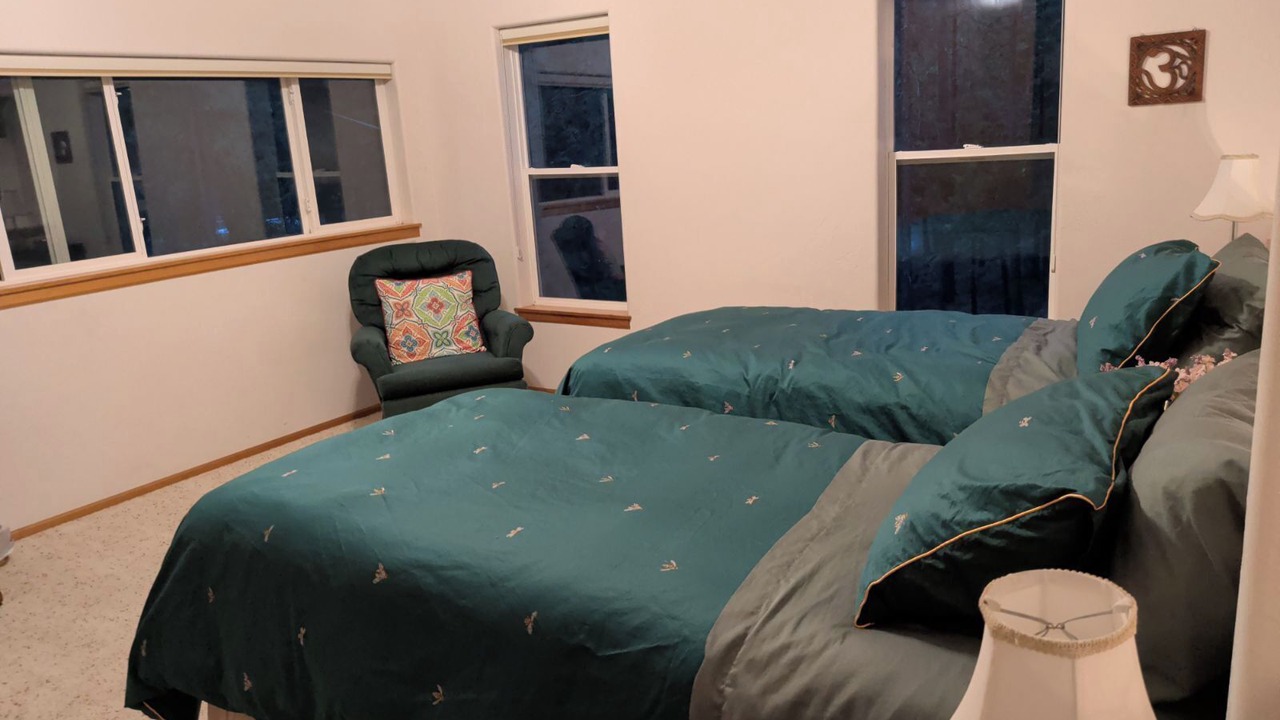 Photo of Bedroom in Weed
