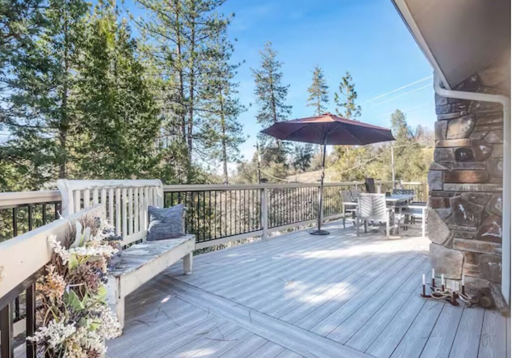 Photo of Patio Balcony in Bass Lake