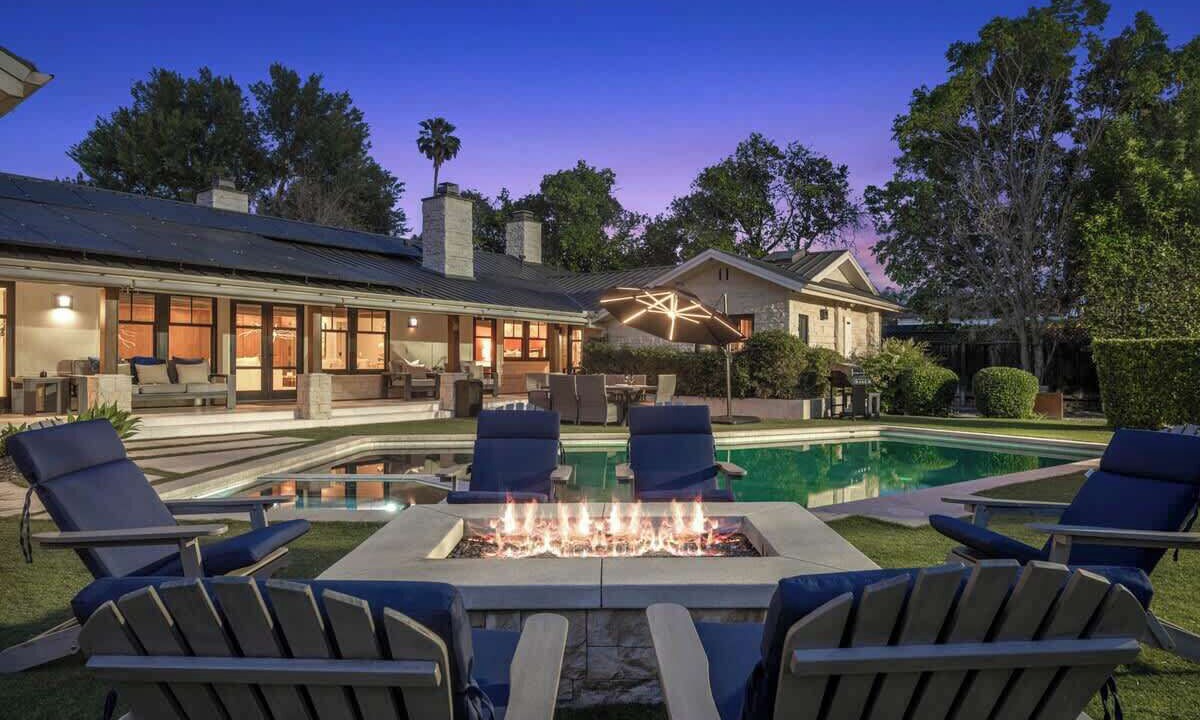 Photo of Outdoor in Northridge