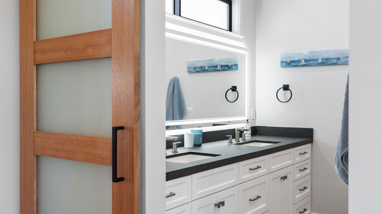 Photo of Bathroom in Hollywood Beach